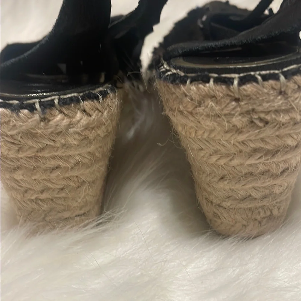 Black Vidoretta Sandals